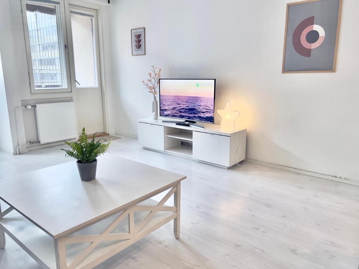 Lovely Central Apartment Helsinki Esterno foto